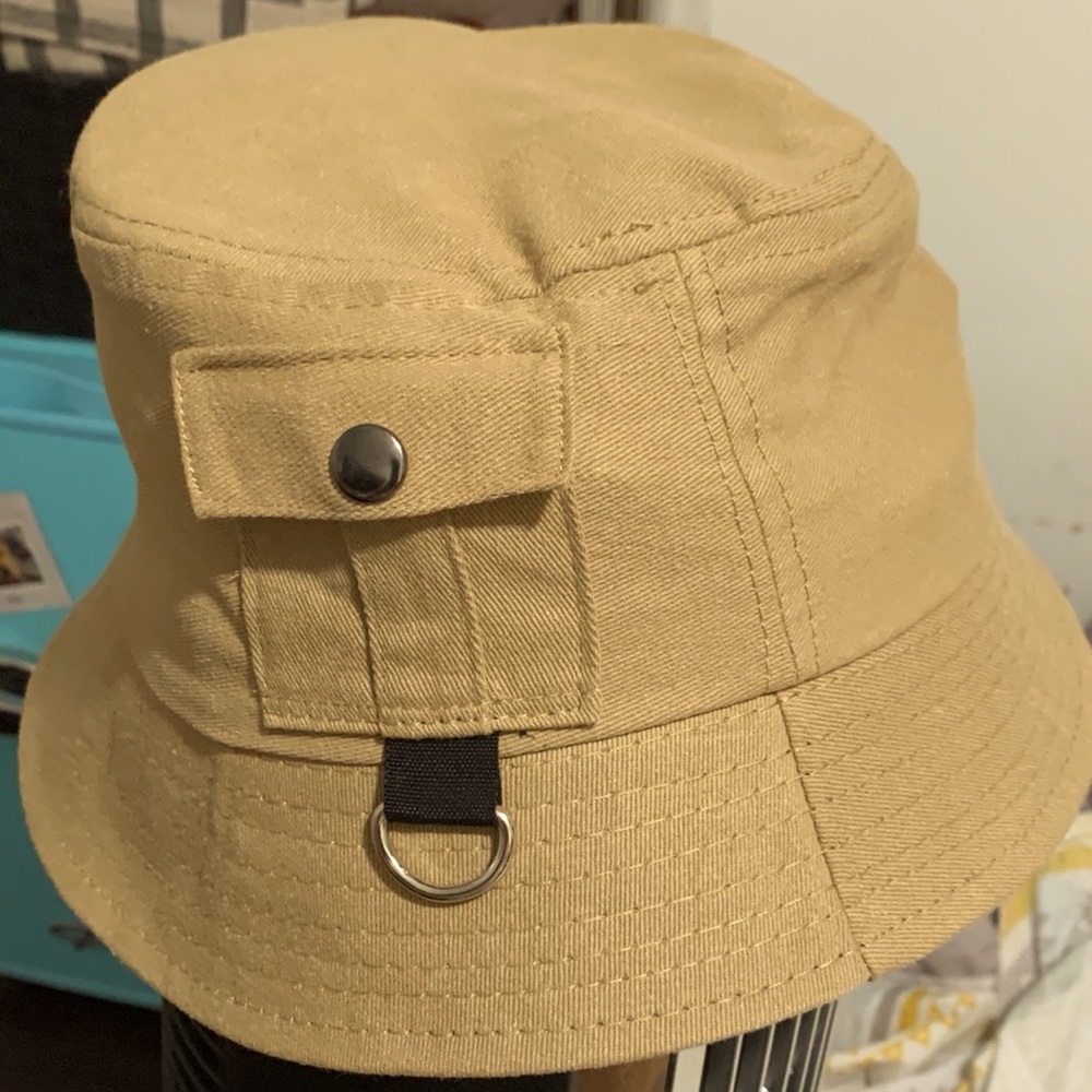 Bucket hat